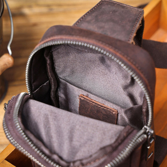 Retro Leather Crossbody Phone Bag - Men's Chest Sling Pack