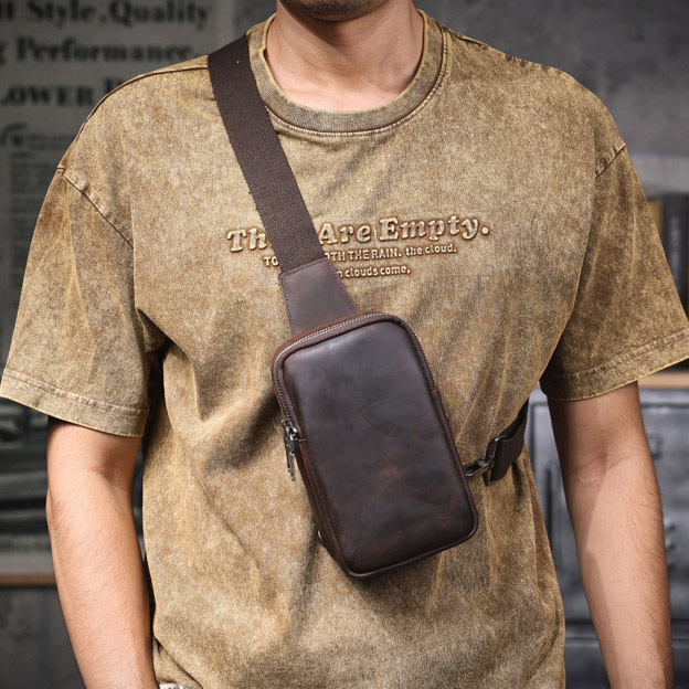 Retro Leather Crossbody Phone Bag - Men's Chest Sling Pack
