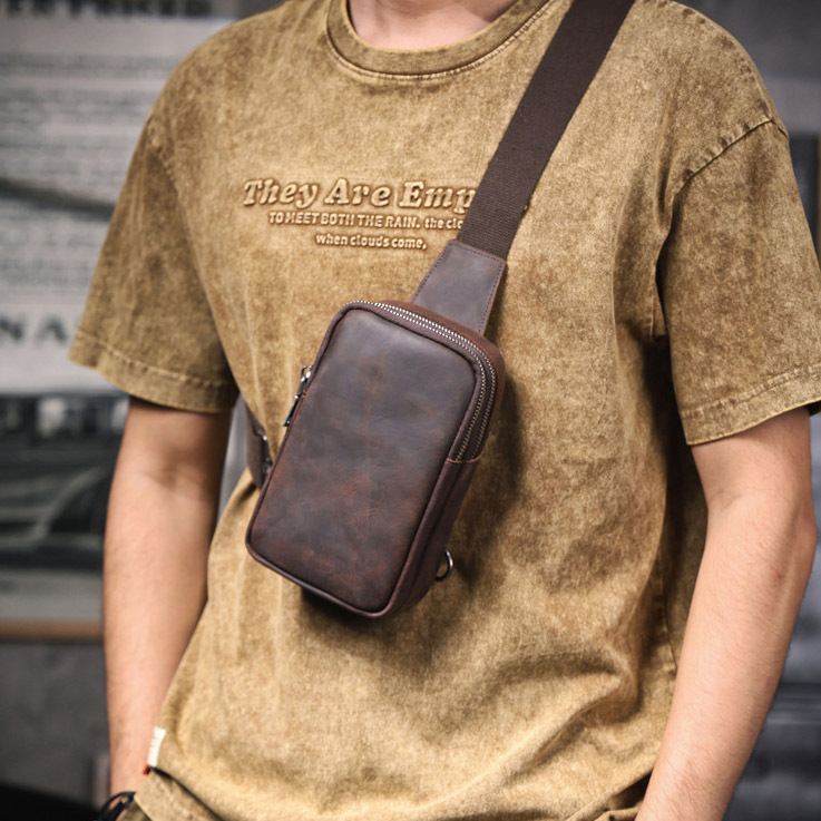 Retro Leather Crossbody Phone Bag - Men's Chest Sling Pack