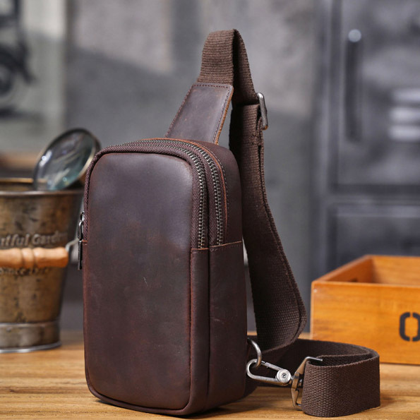Retro Leather Crossbody Phone Bag - Men's Chest Sling Pack