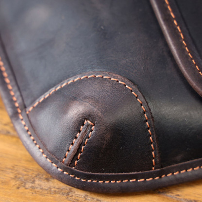 Compact Leather Crossbody Phone Bag - Men's Minimalist Chest Pack