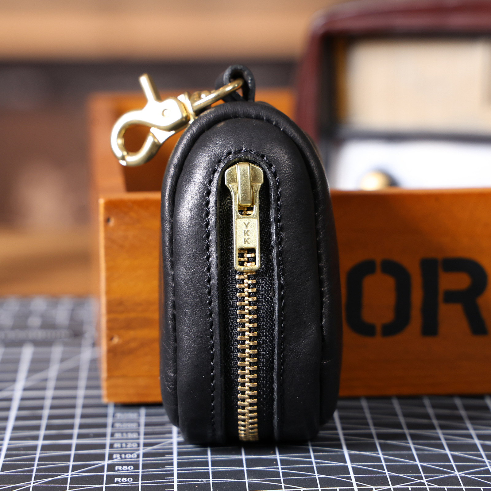 Universal Leather Car Key Cover - Cylinder Key Pouch (Black, Coffee, Sunset)