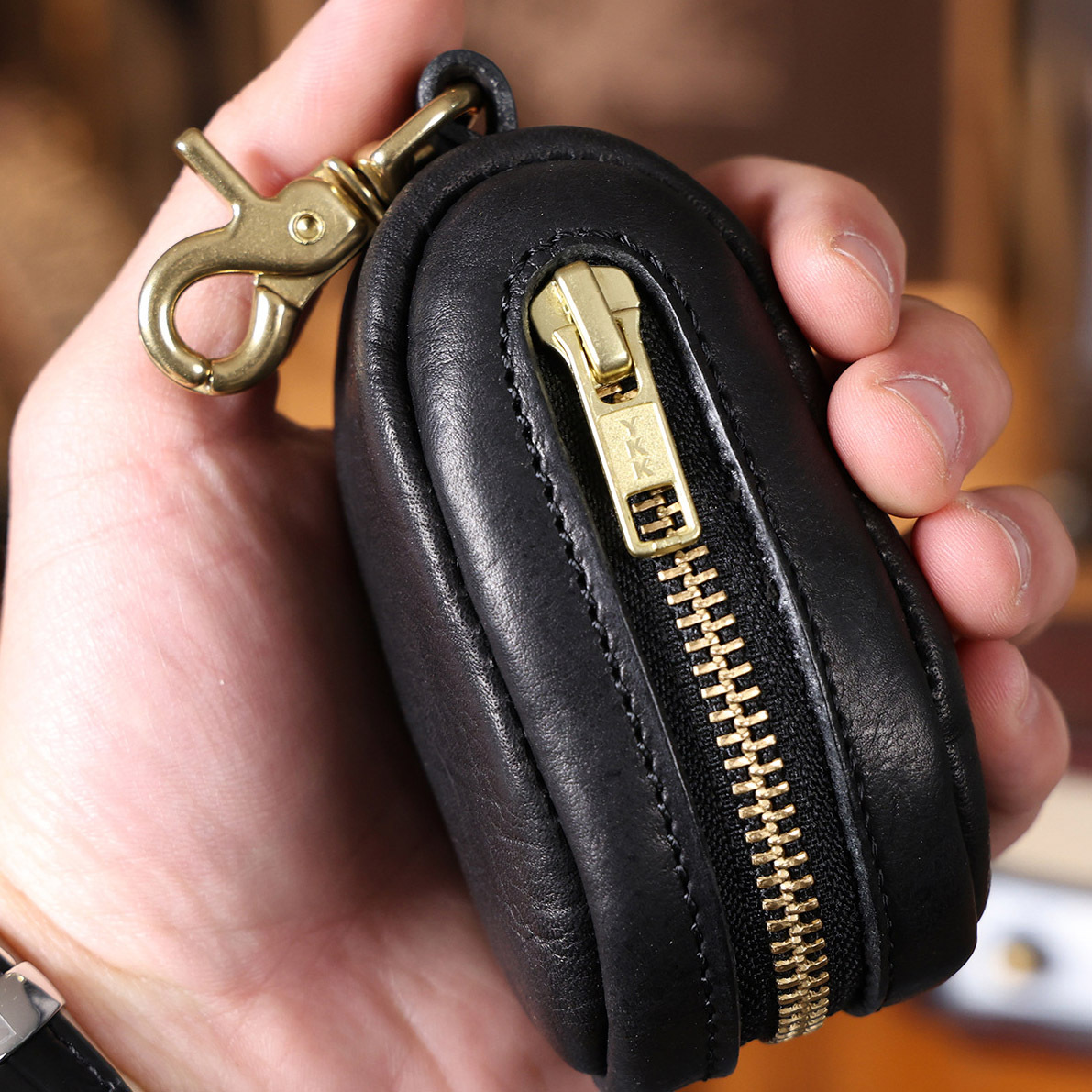 Universal Leather Car Key Cover - Cylinder Key Pouch (Black, Coffee, Sunset)