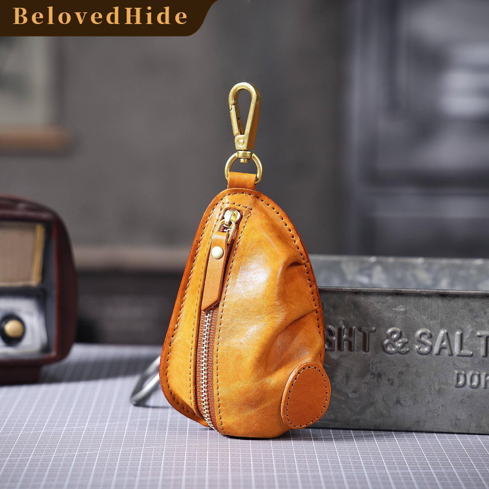 Retro Leather Car Key Case - Zippered Key Organizer (Black, Sunset)YHHS012668