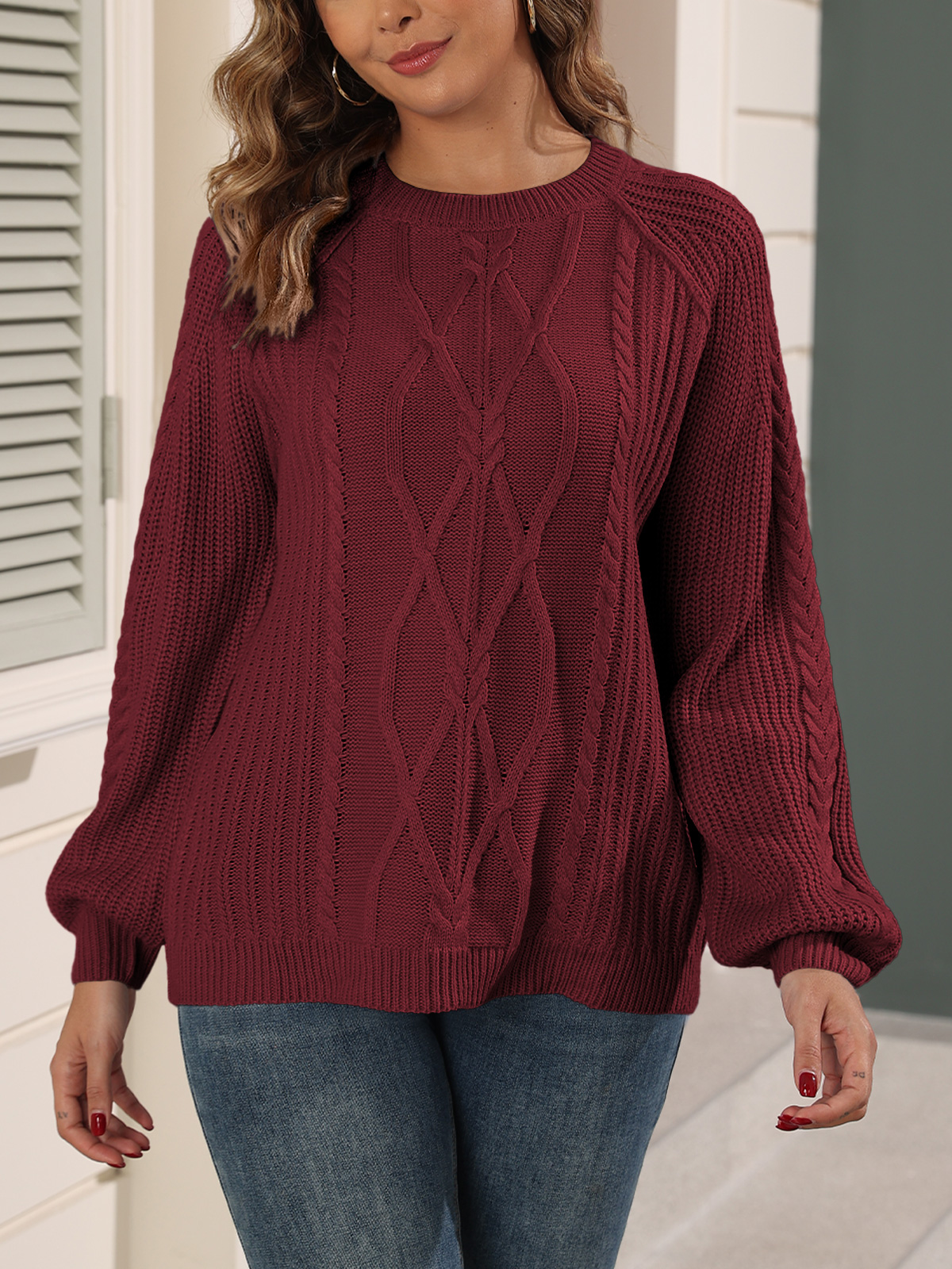Womens Chunky Cable Knit Pullover 252313