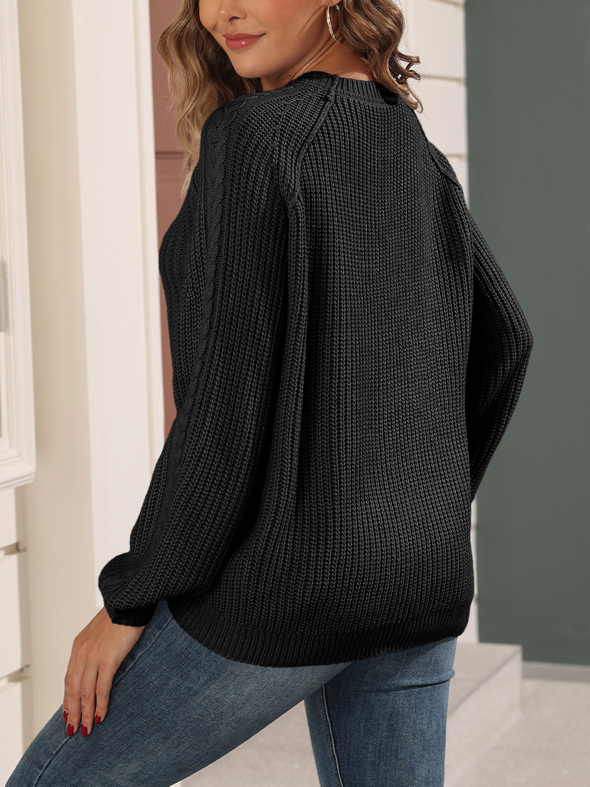 Womens Chunky Cable Knit Pullover 252313