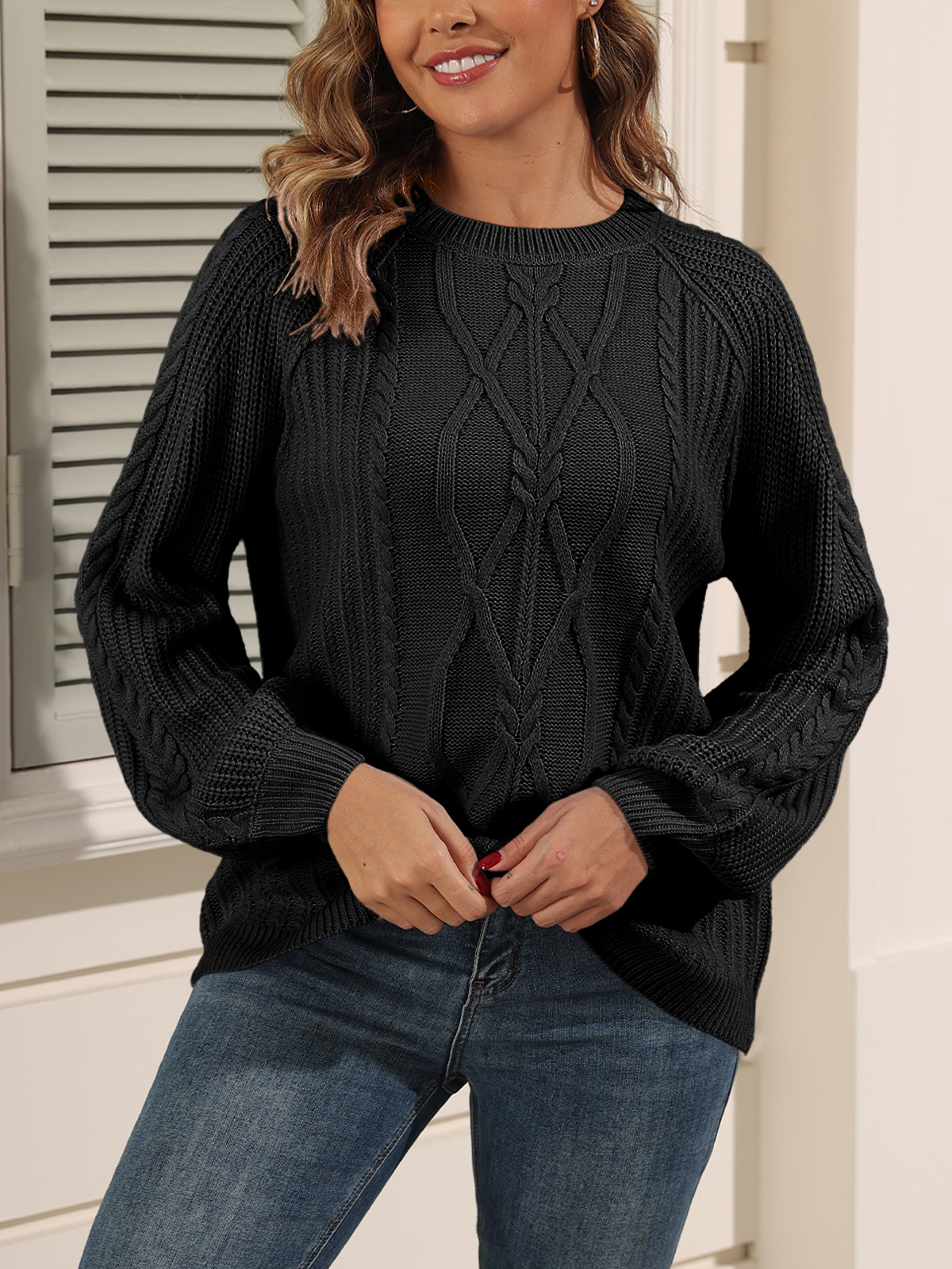 Womens Chunky Cable Knit Pullover 252313