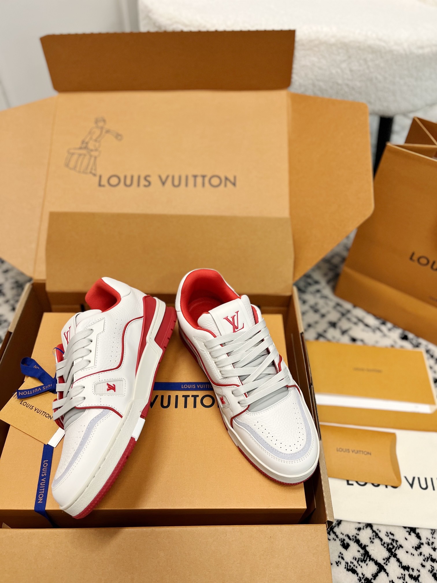 Men's shoes
