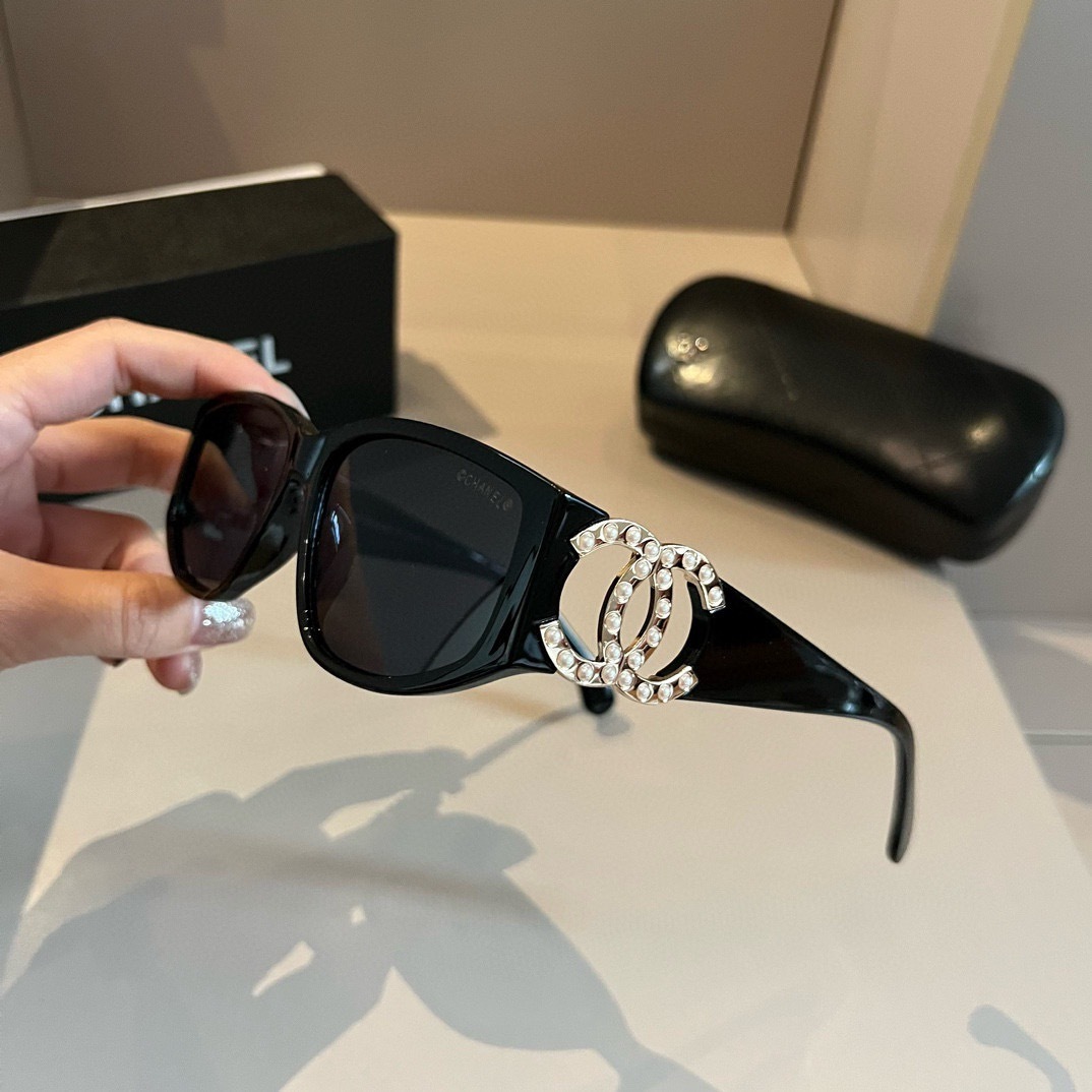 chanel--Sunglasses