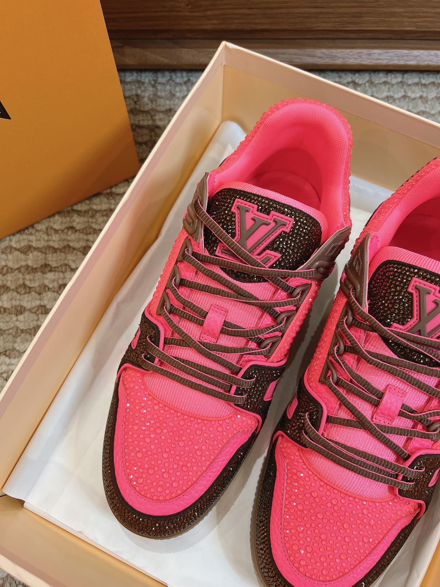 Men's shoes