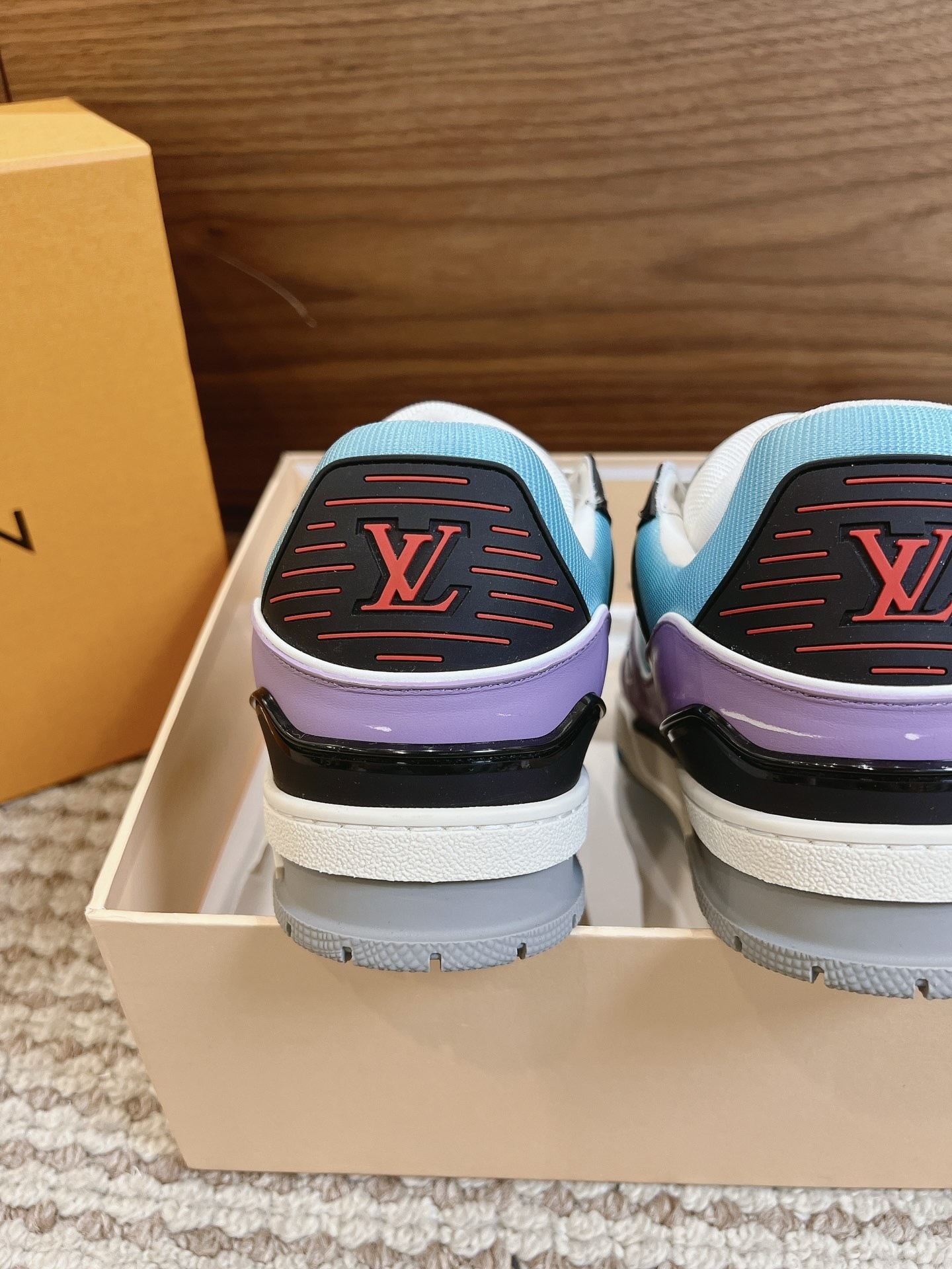 Men's shoes