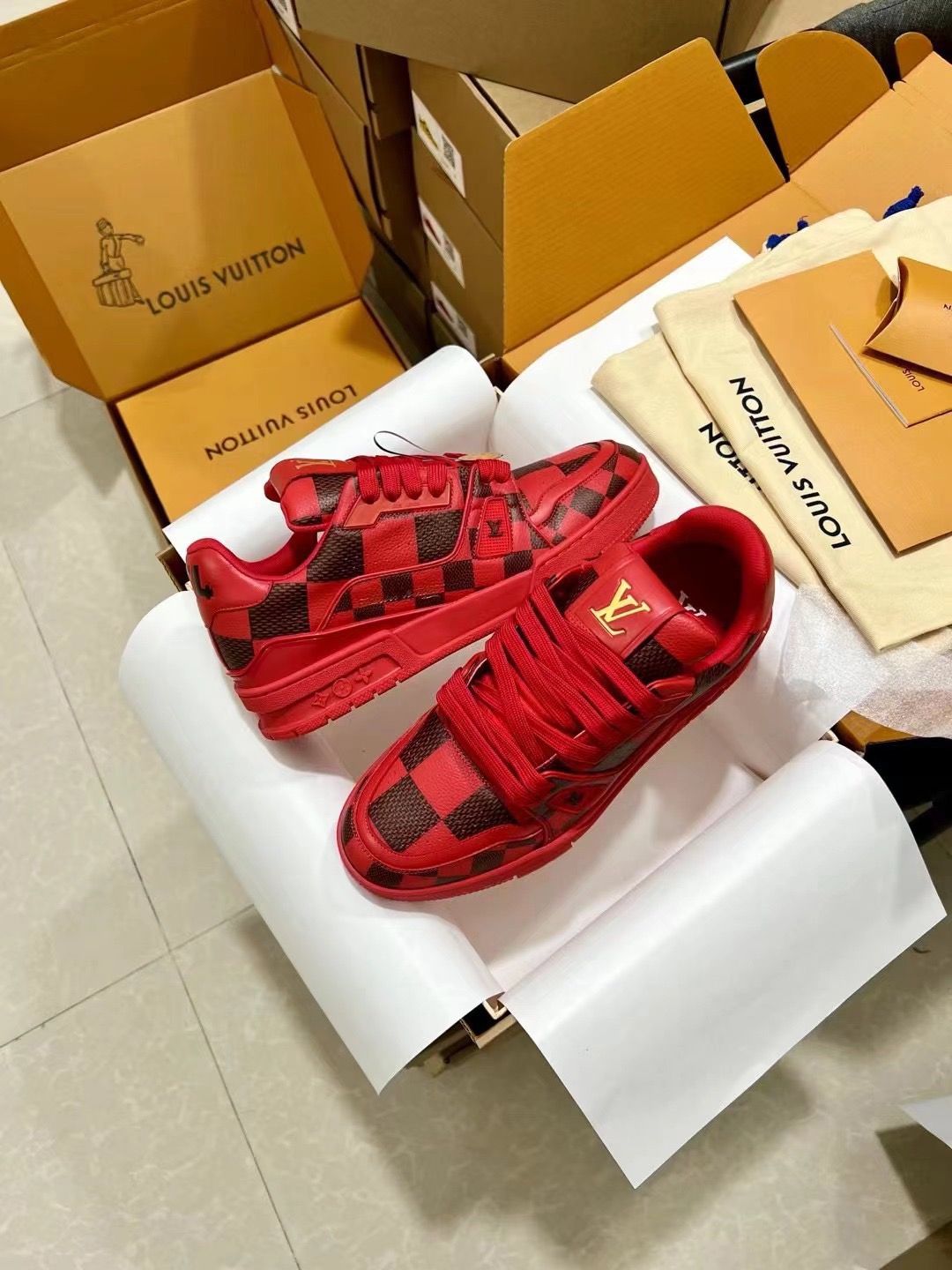 Men's shoes