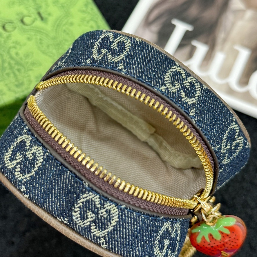 Small pendant