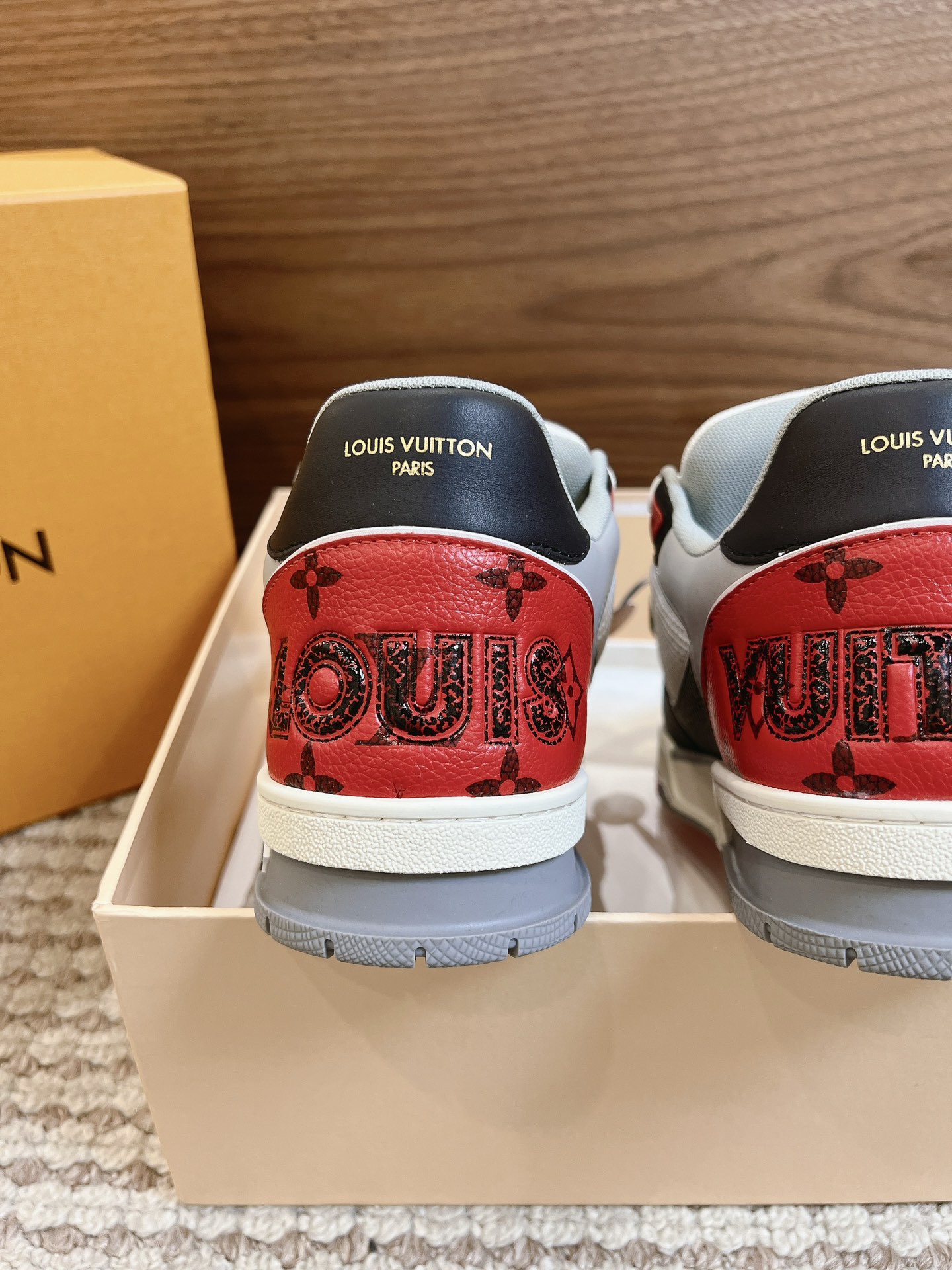 Men's shoes