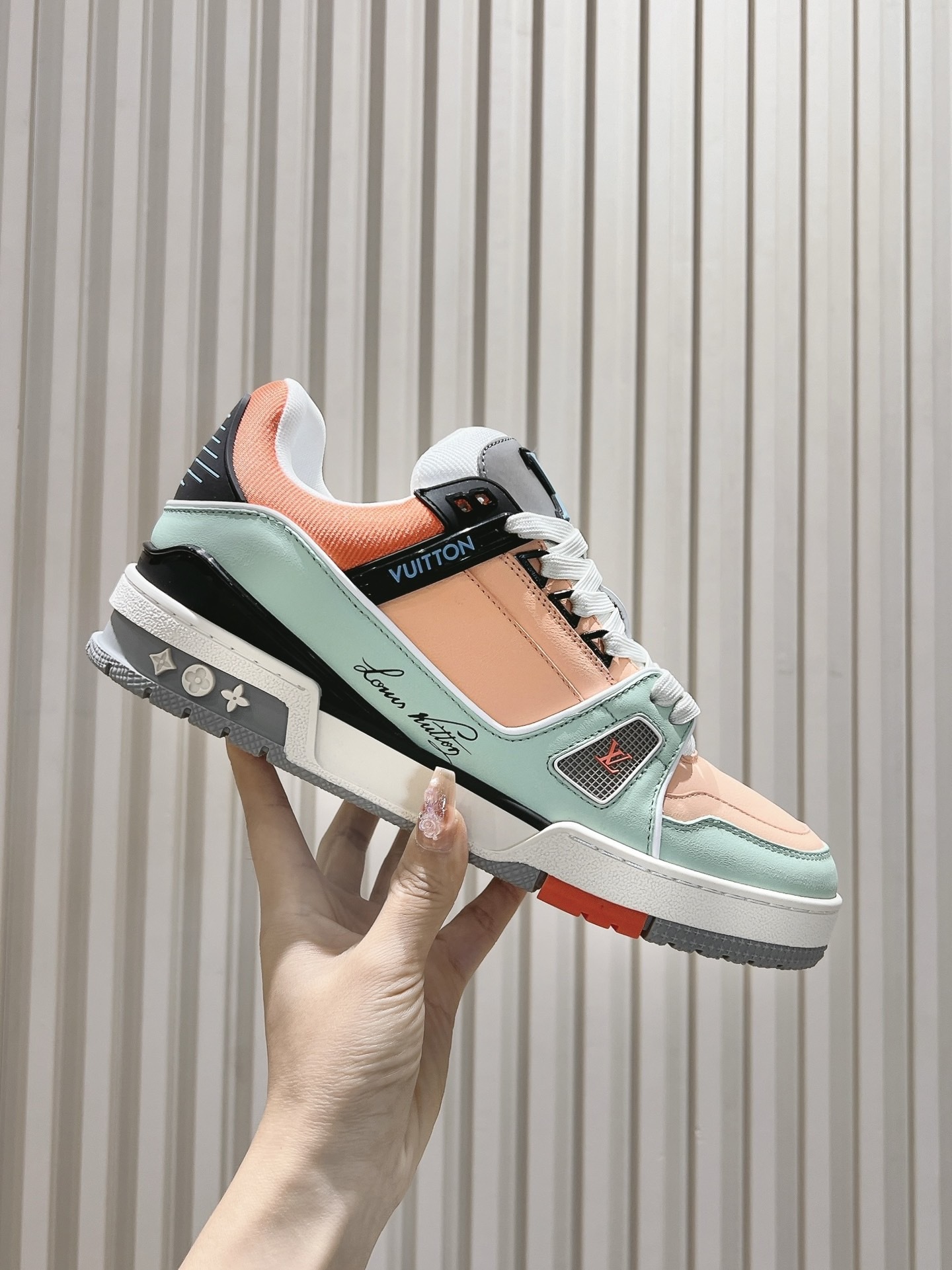 Men's shoes