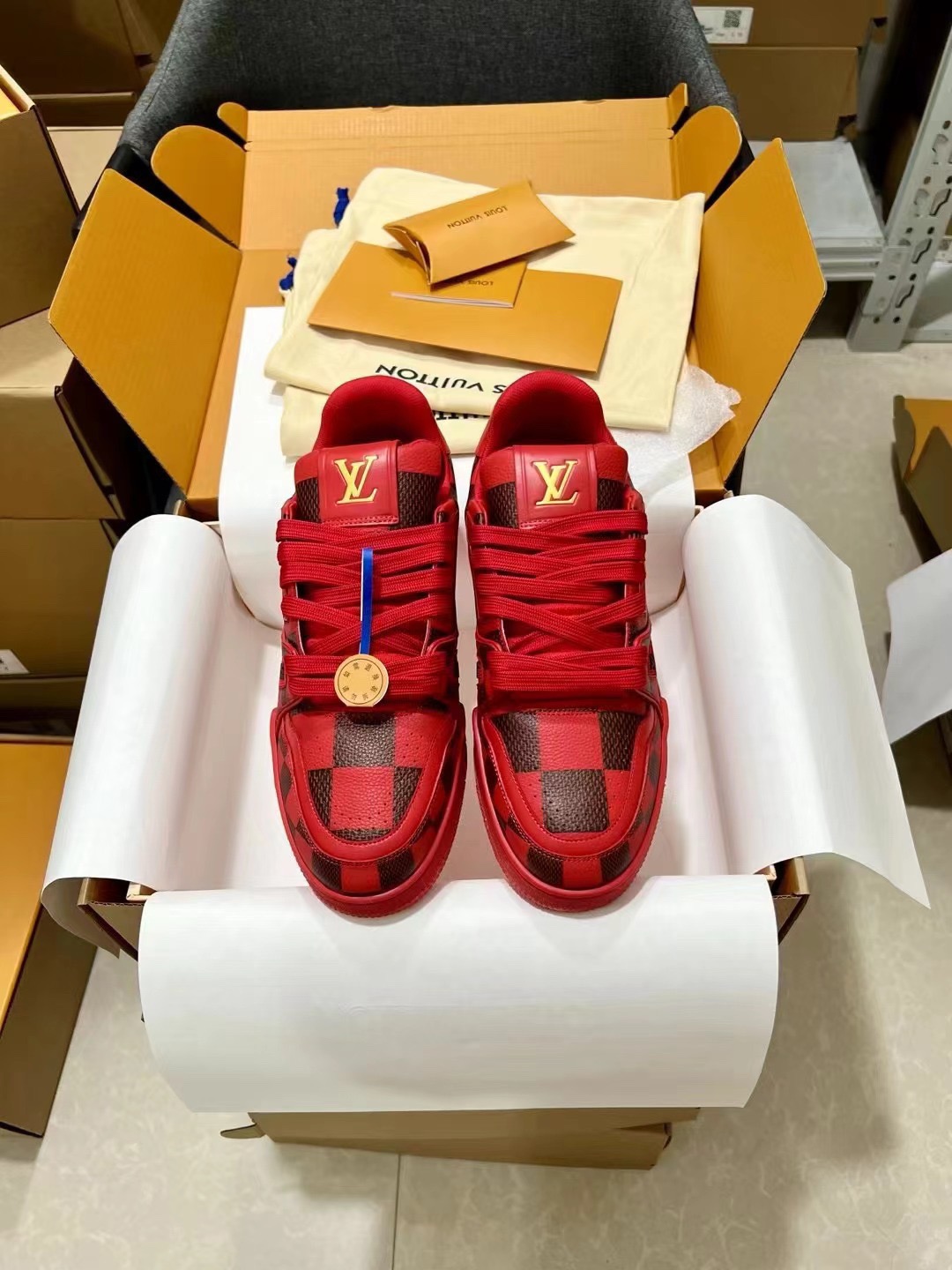 Men's shoes