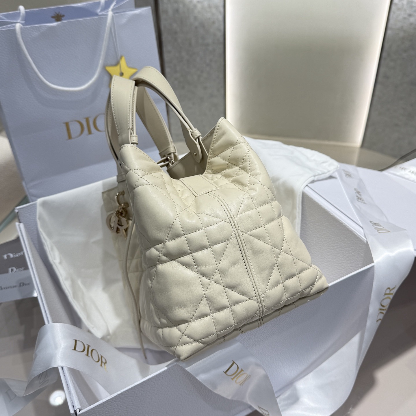 Dior