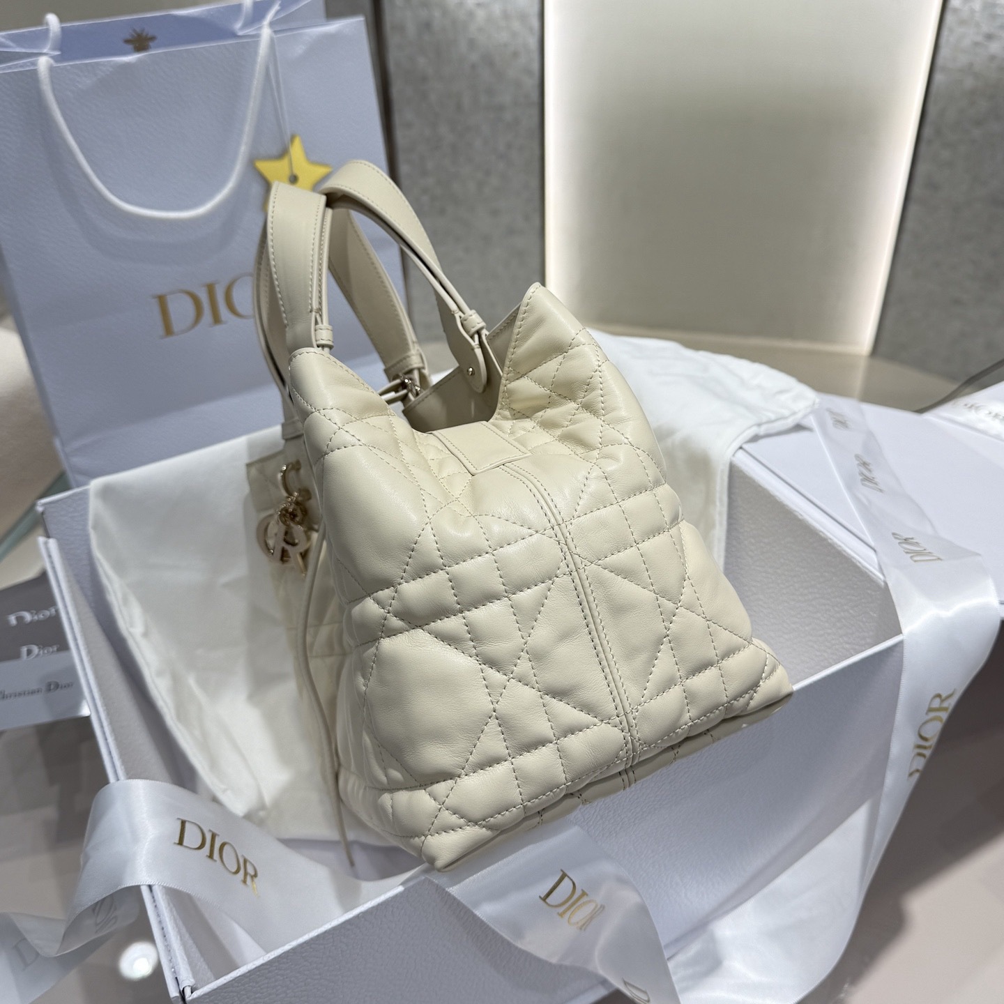 Dior
