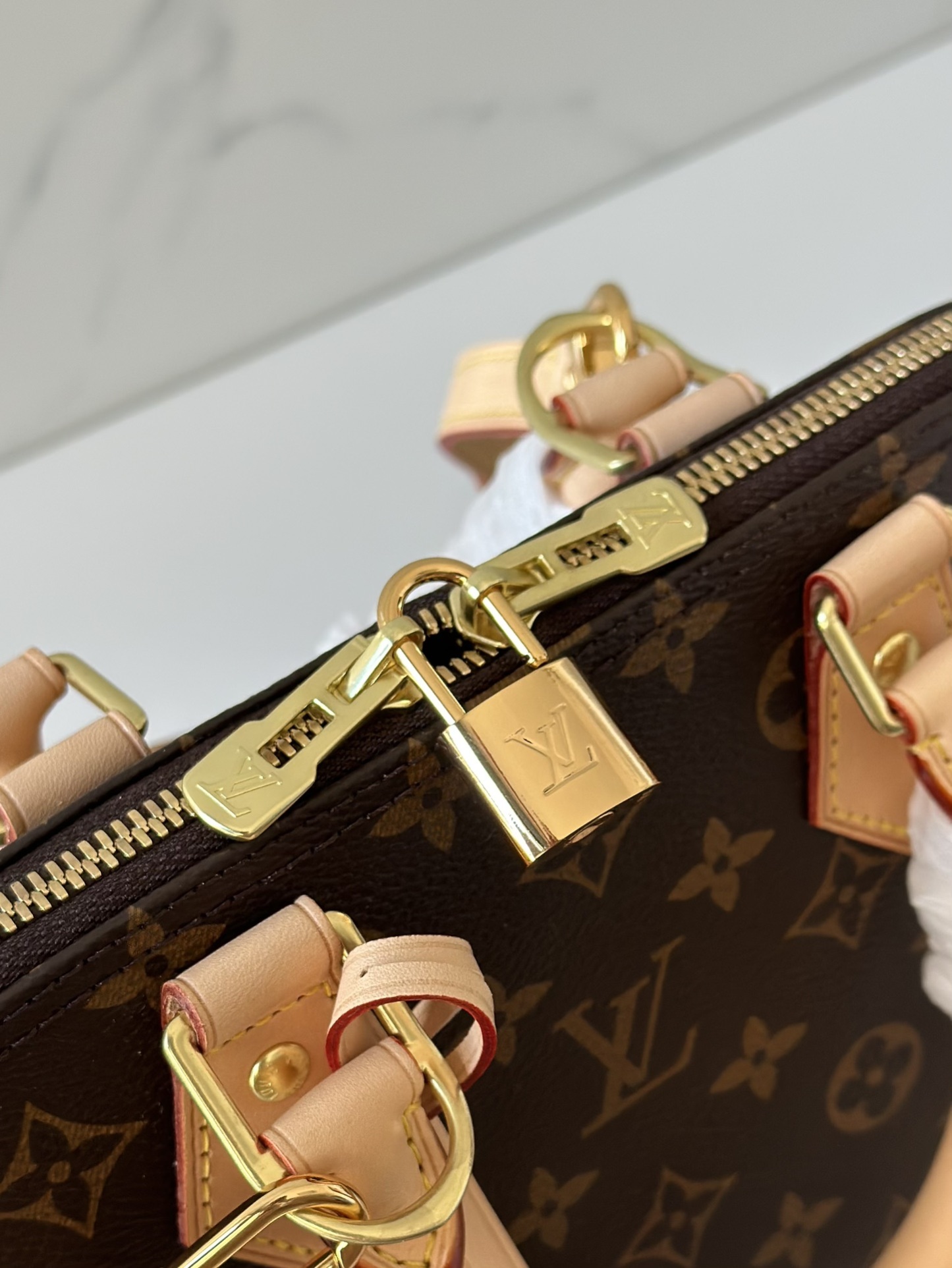 lv