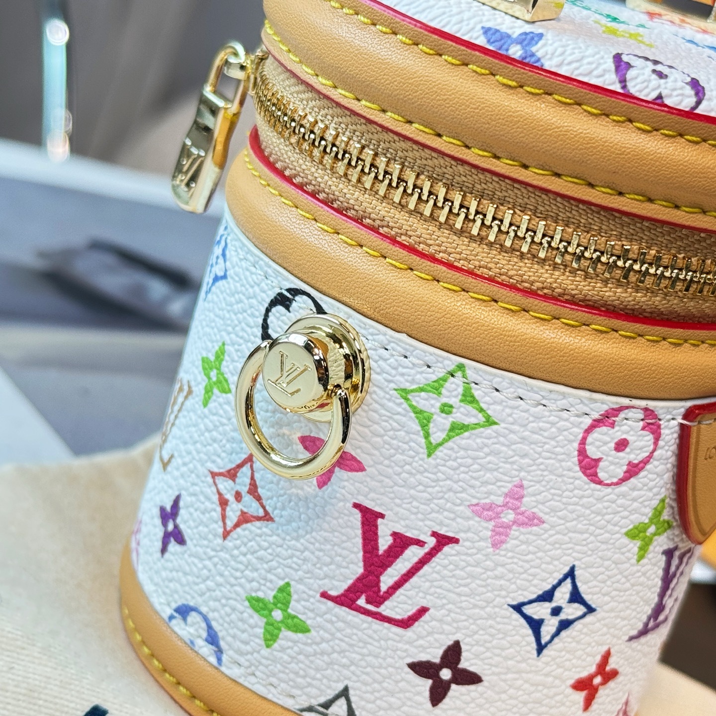 LV Small pendant