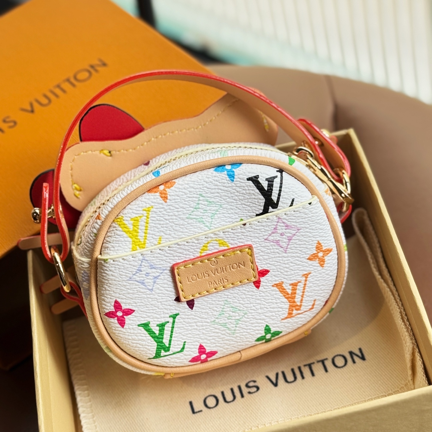 LV Small pendant