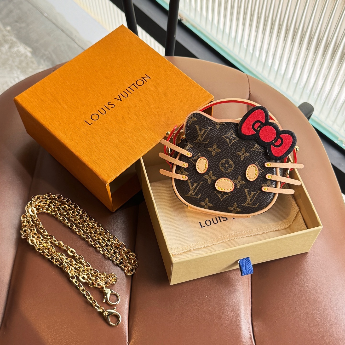 LV Small pendant