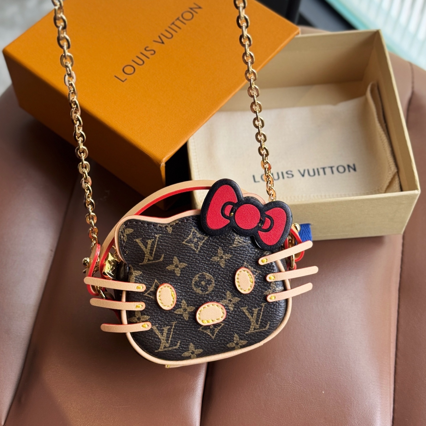 LV Small pendant