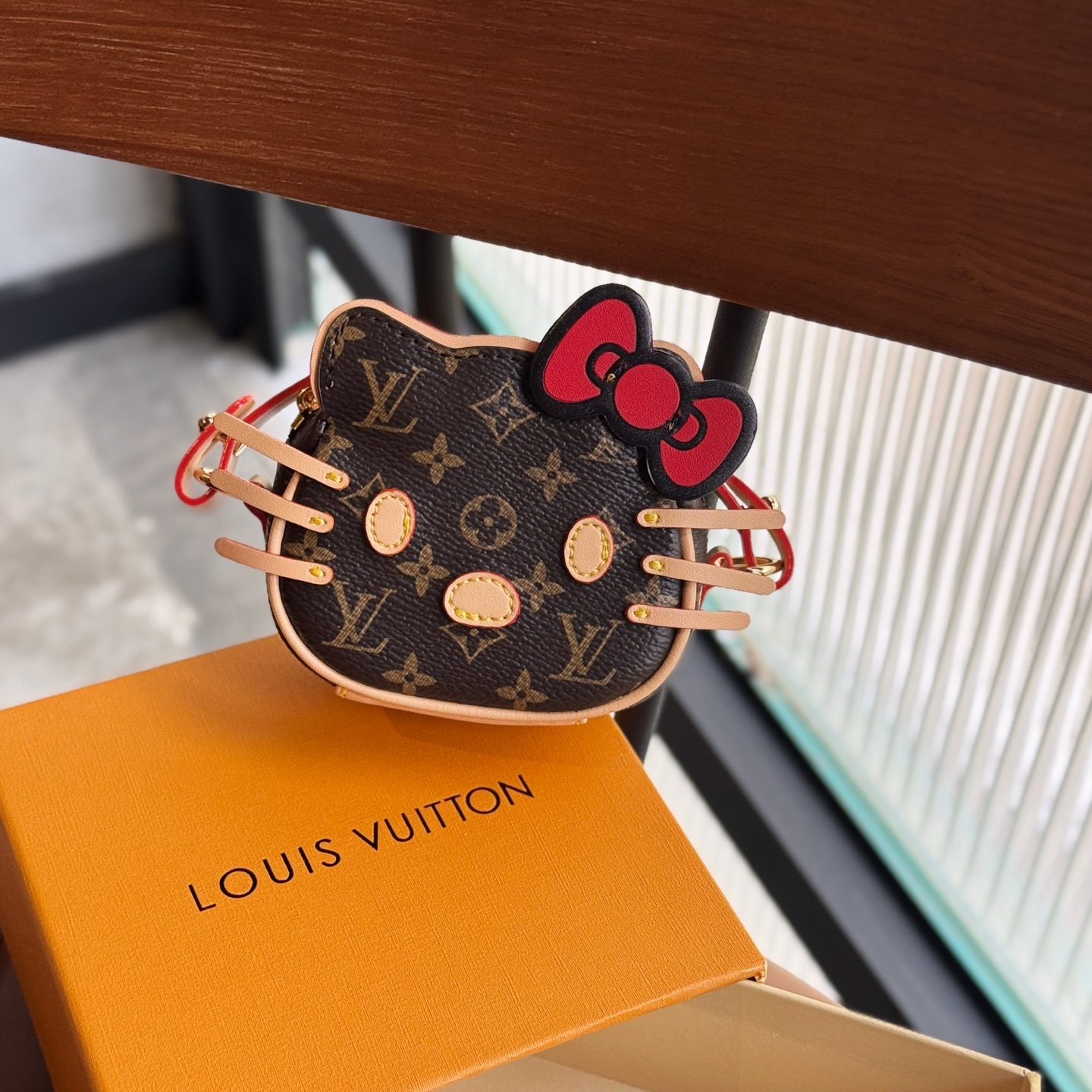 LV Small pendant