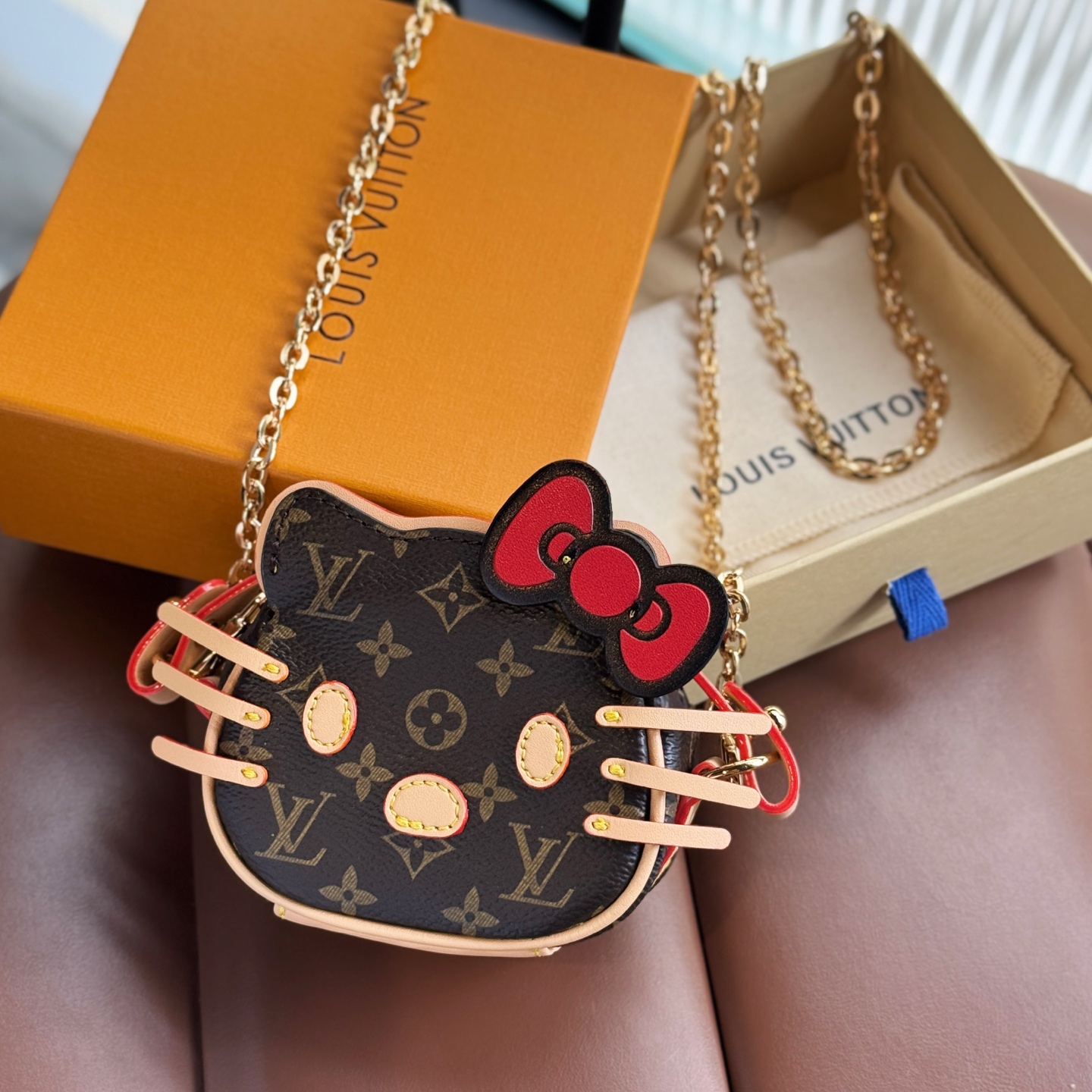 LV Small pendant