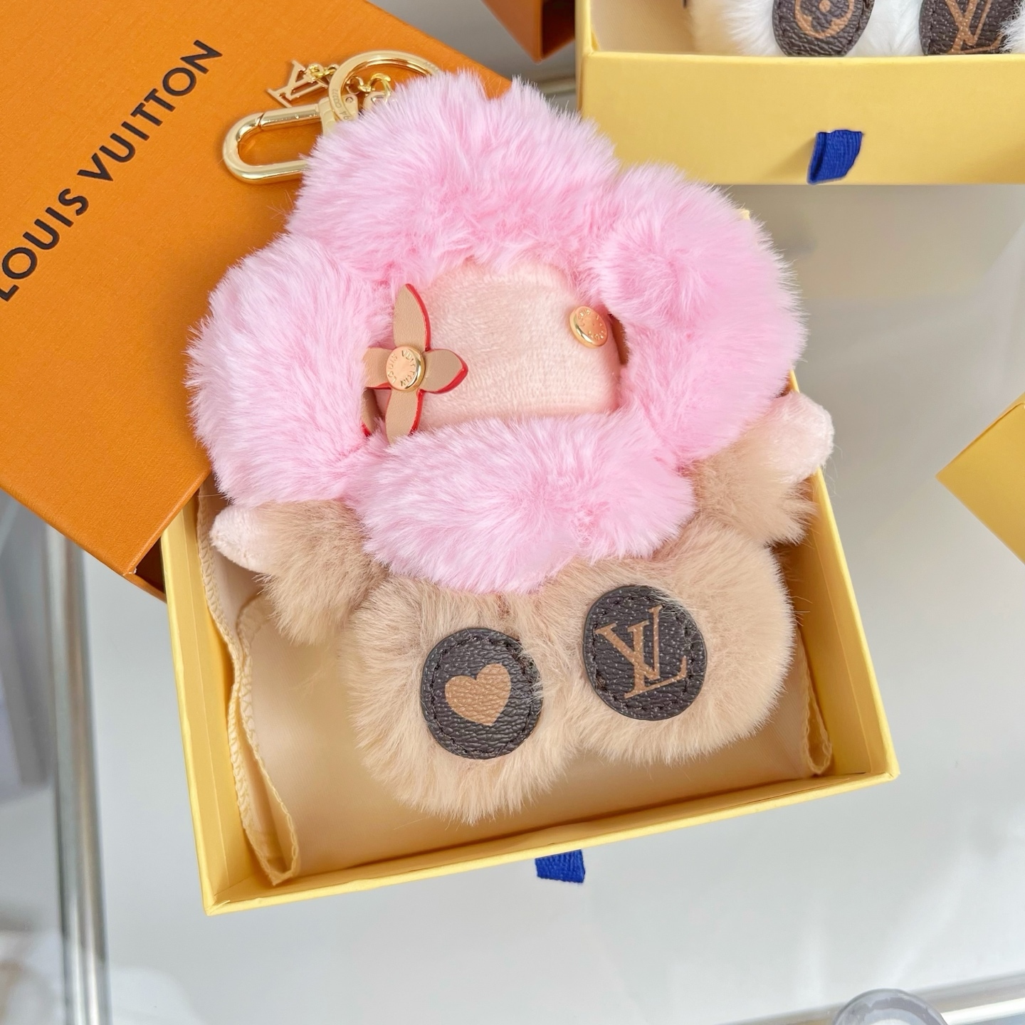LV Small pendant