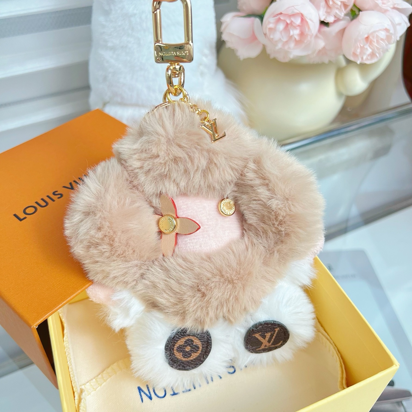 LV Small pendant