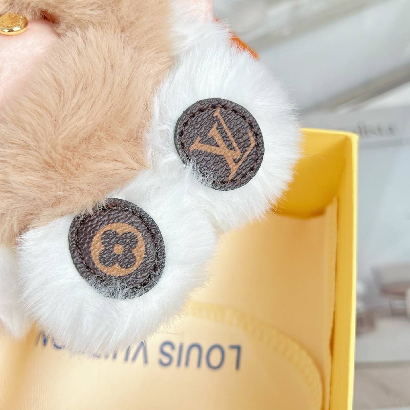 LV Small pendant