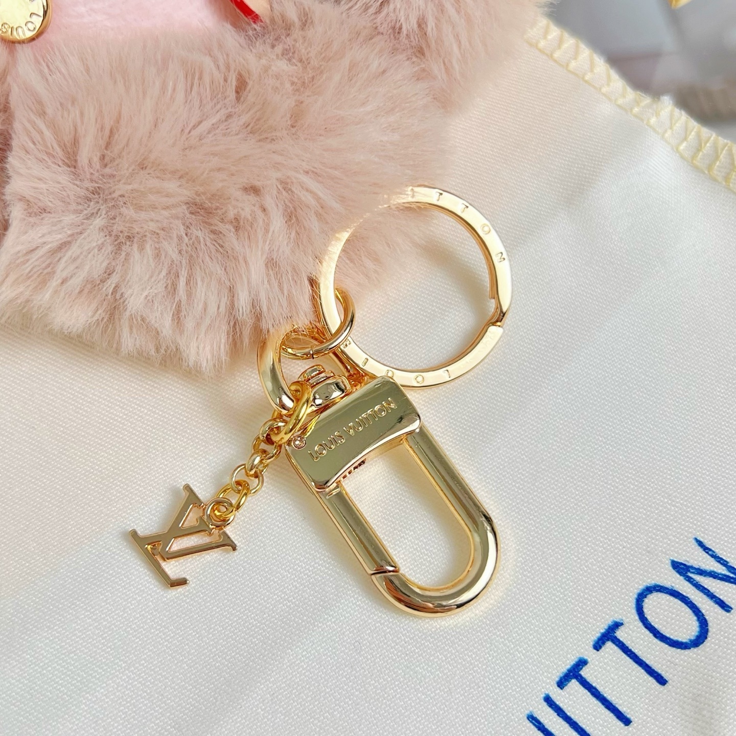 LV Small pendant