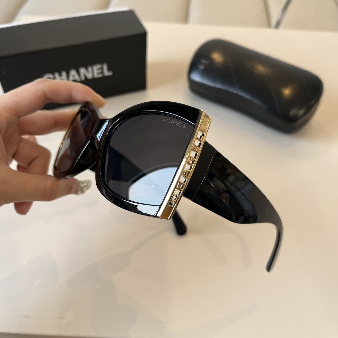 chanel--Sunglasses
