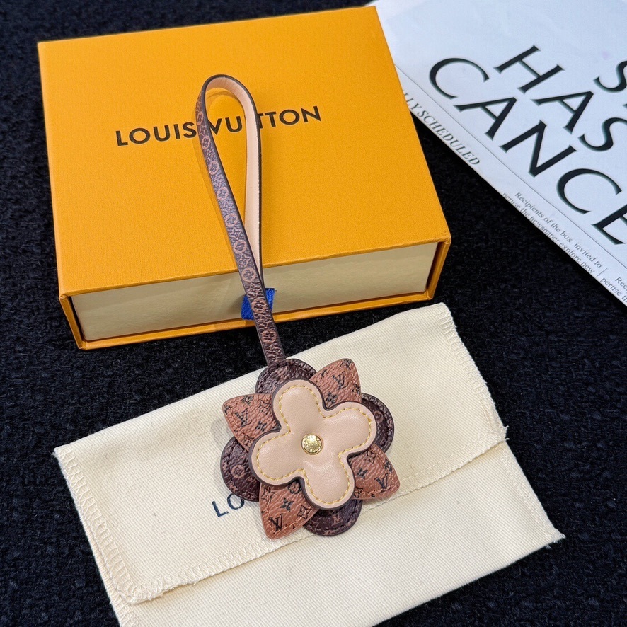 Small pendant