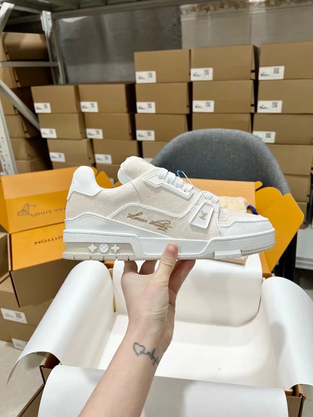Men's shoes