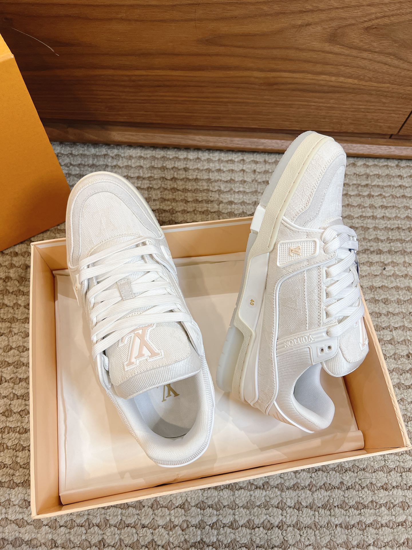 Men's shoes