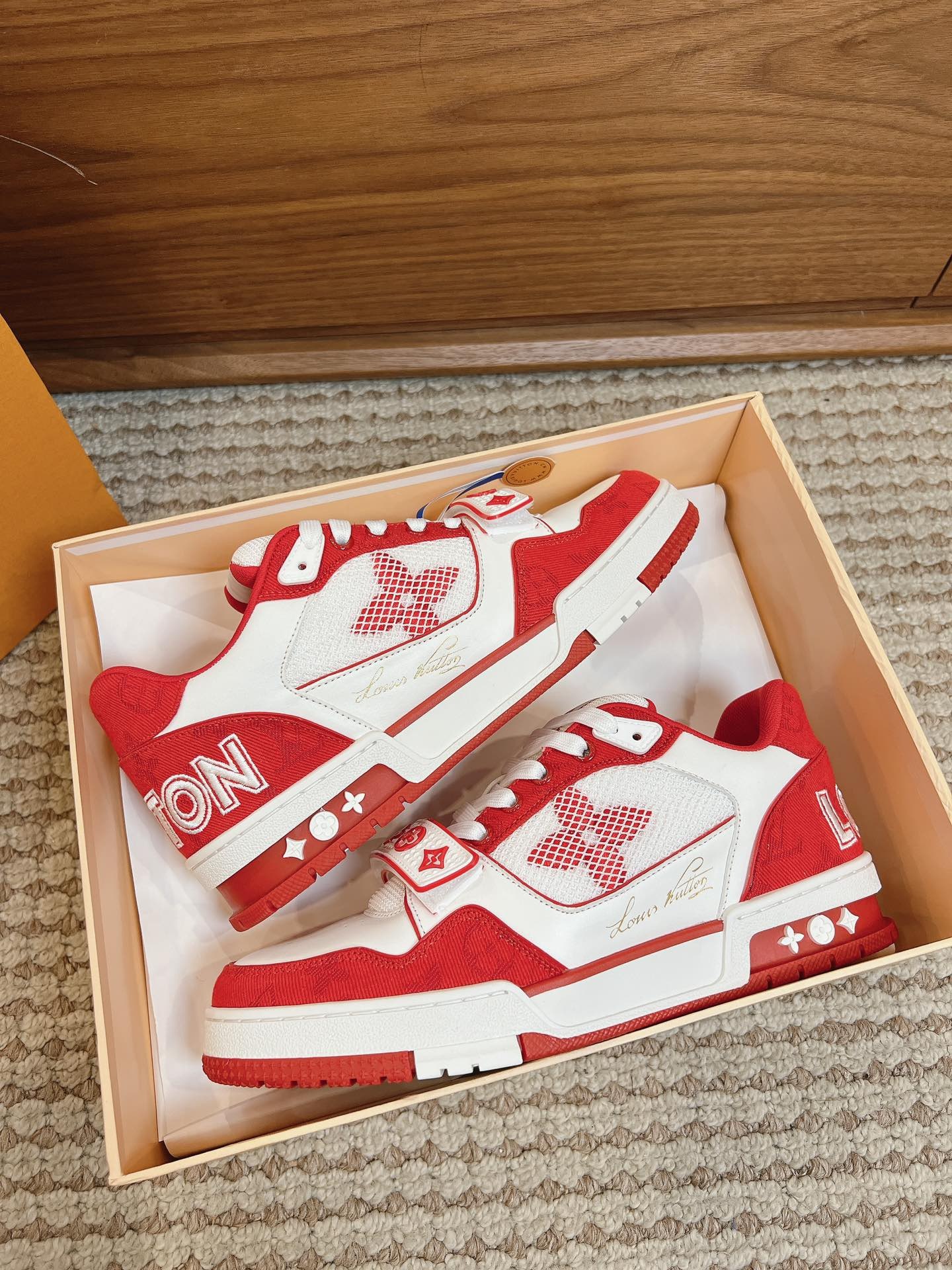Men's shoes