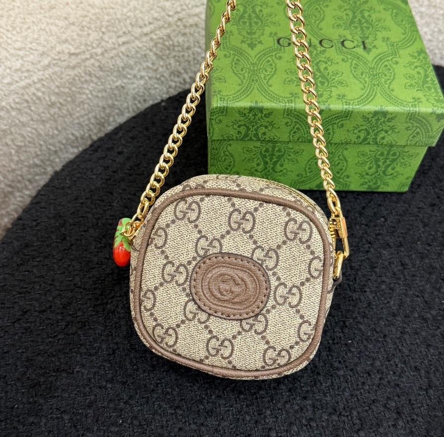 Small pendant