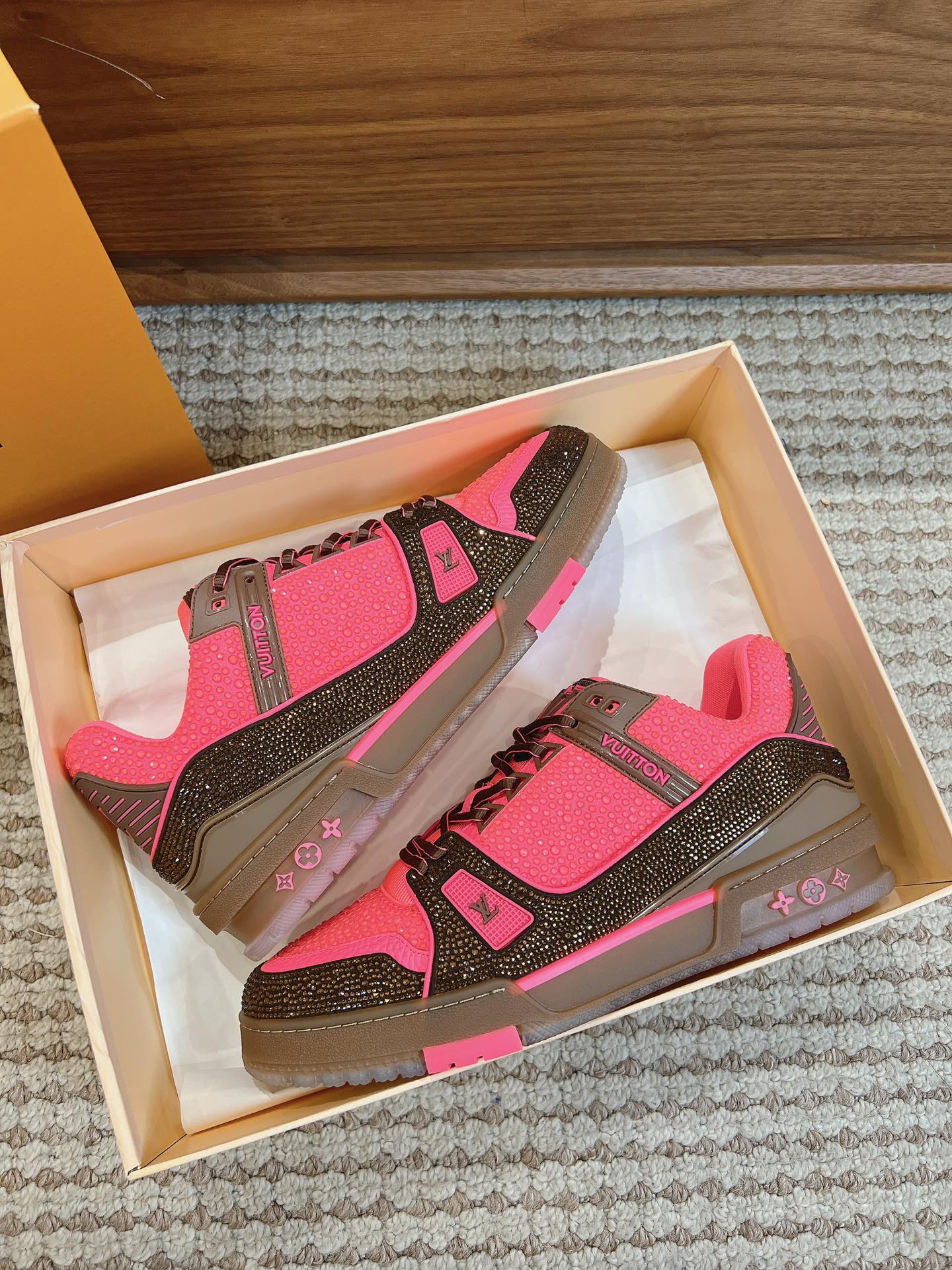 Men's shoes