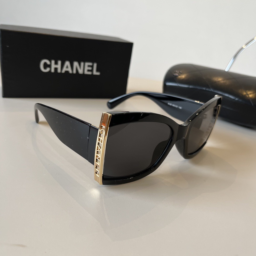 chanel--Sunglasses