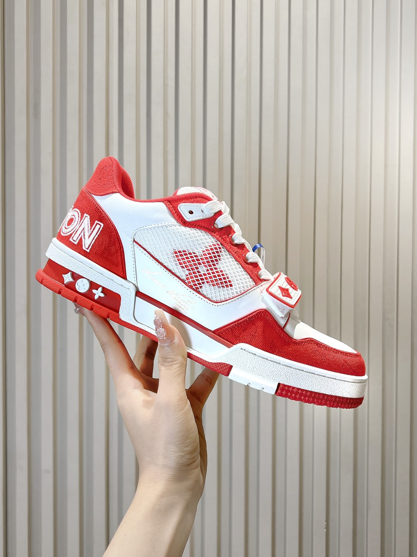 Men's shoes
