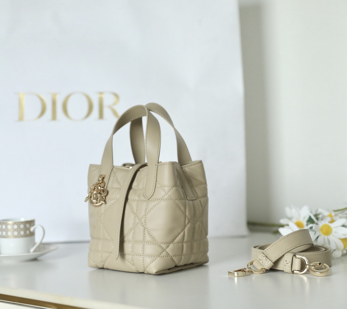 Dior