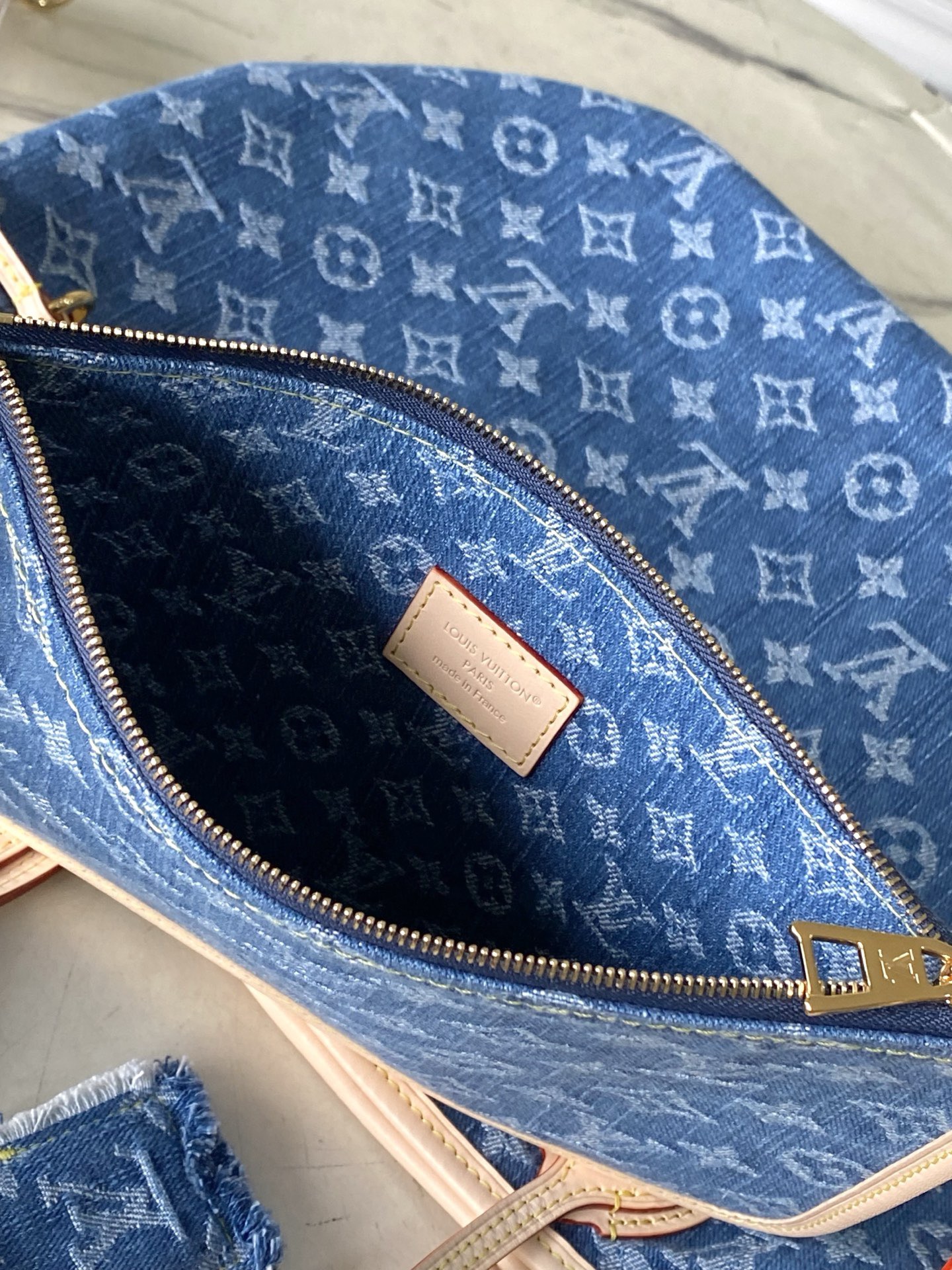 lv