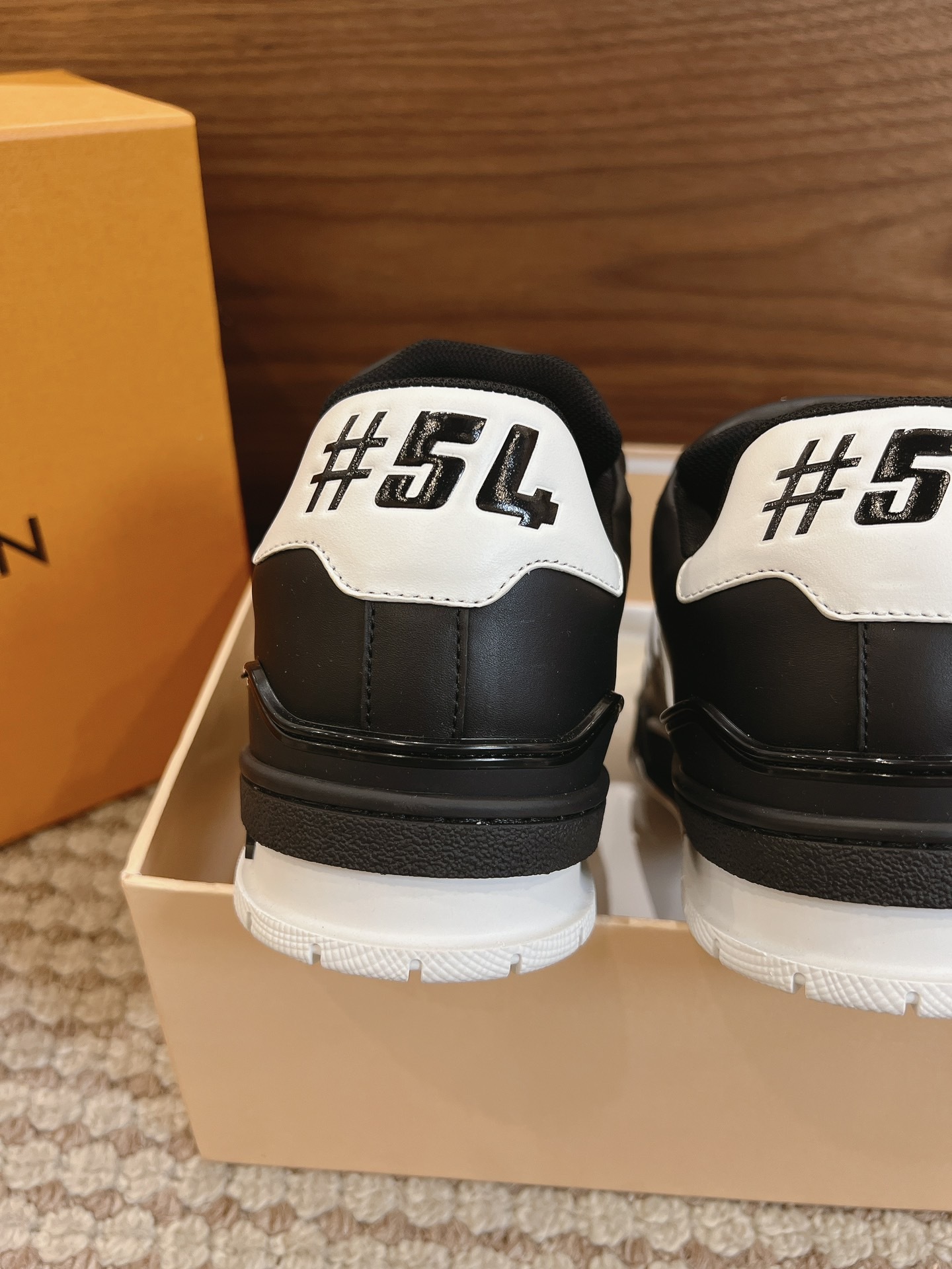 Men's shoes