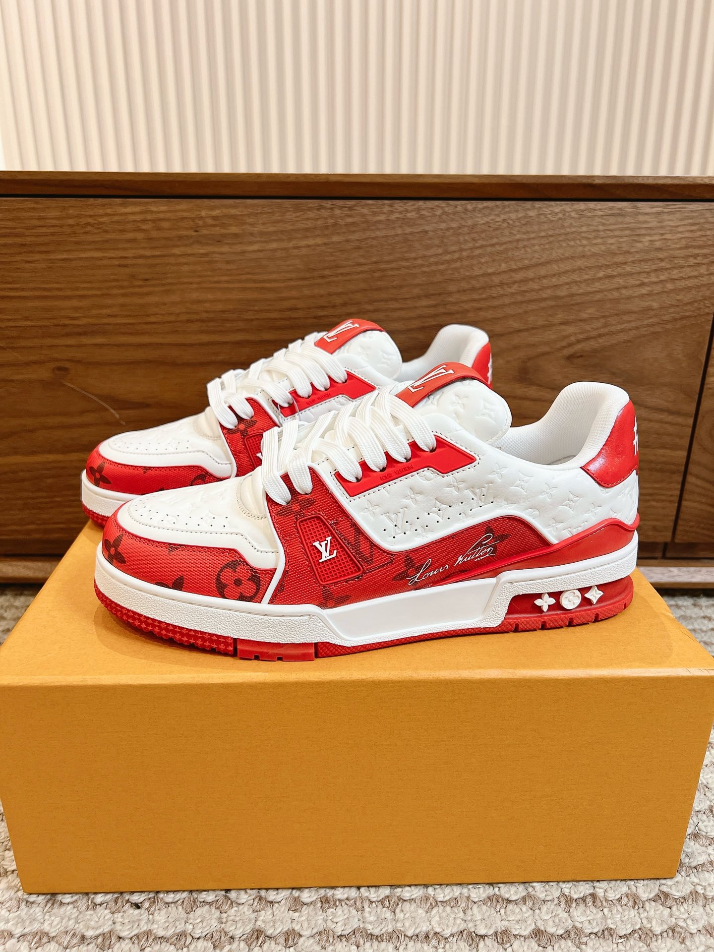 Men's shoes