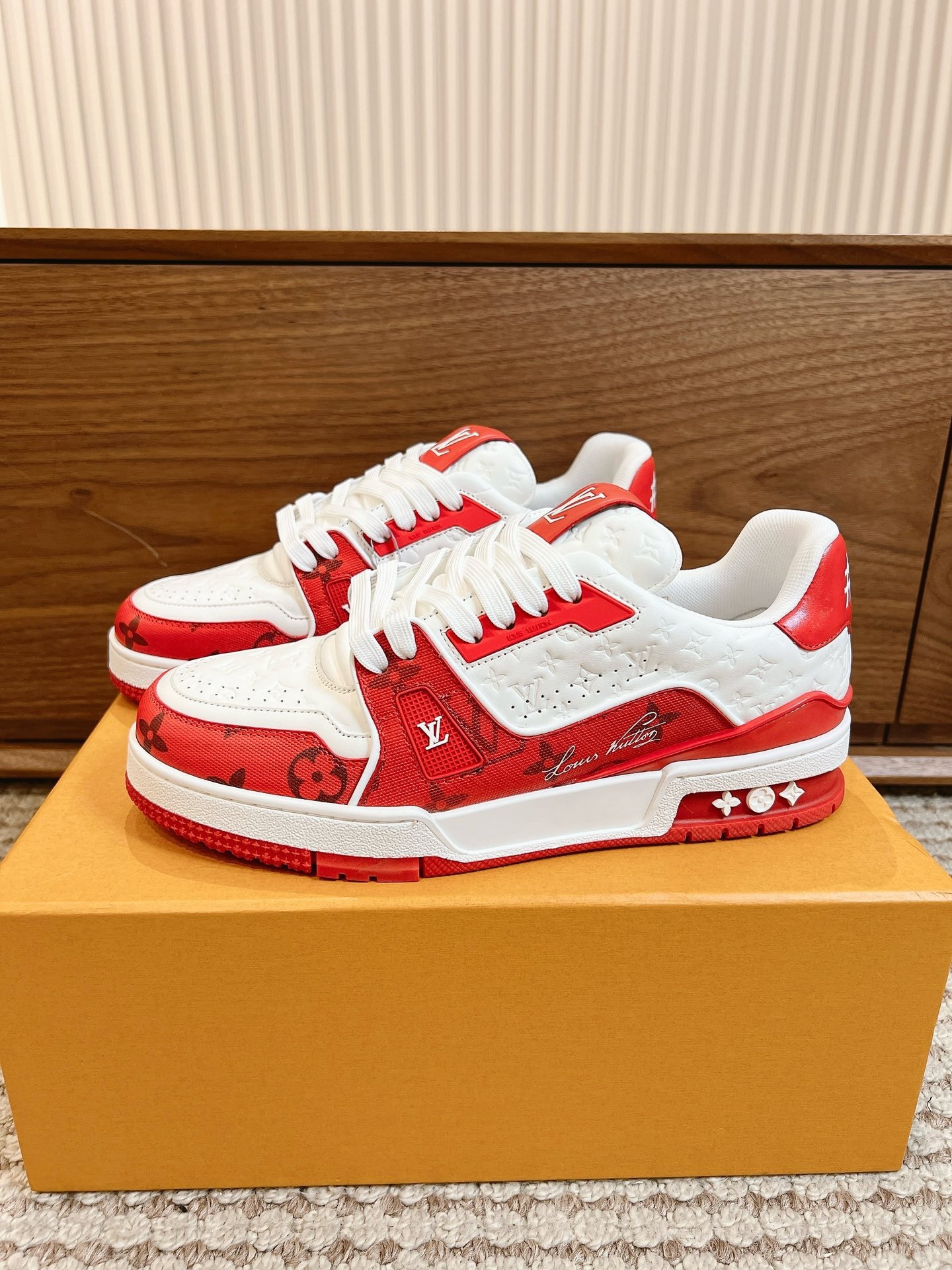 Men's shoes