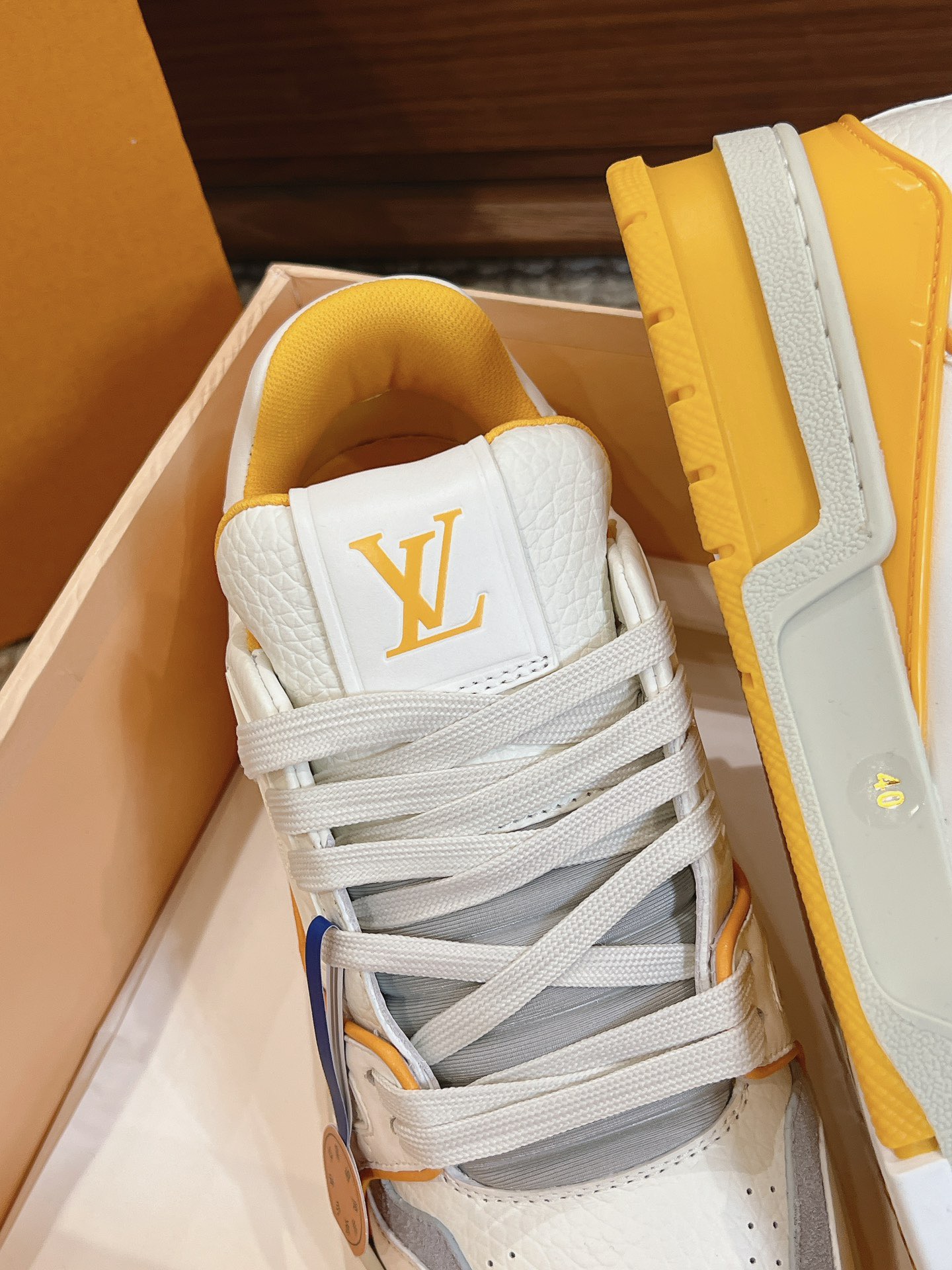 Men's shoes