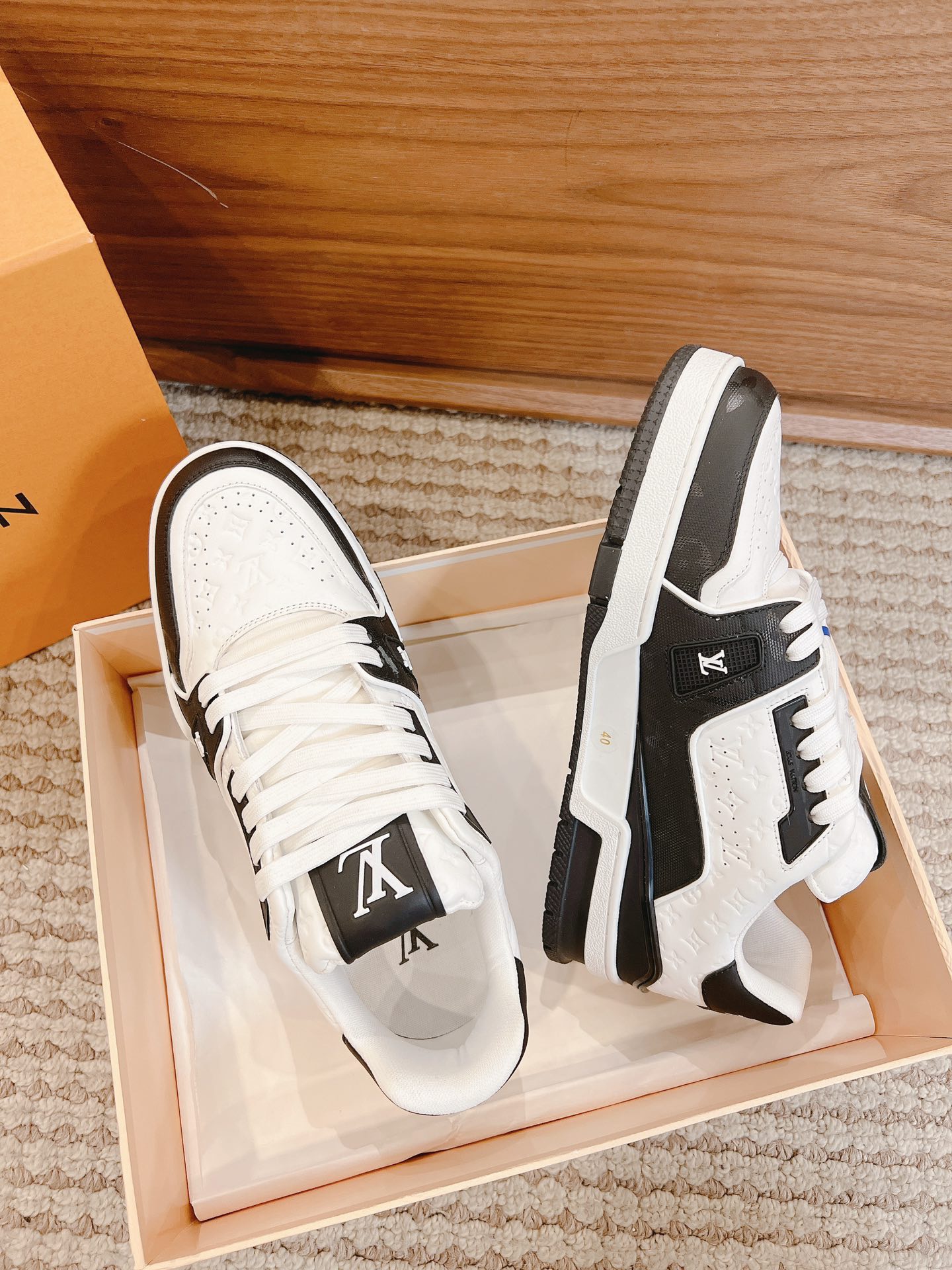 Men's shoes