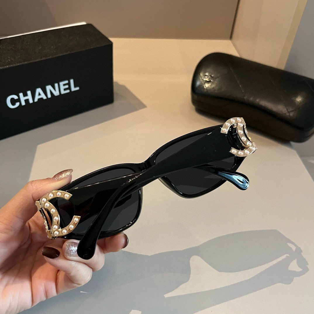 chanel--Sunglasses